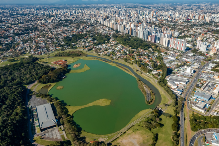 O bairro que reúne o que há de melhor em Curitiba: Descubra o que fazer a pé no Champagnat